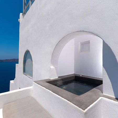 Katris Apartments Fira  Exterior photo